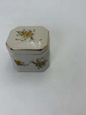 Vintage Takahashi French Flower Miniature Porcelain Trinket Box